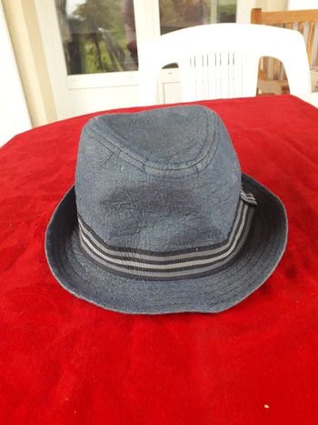 Chapeau garçons en taille 56 cms