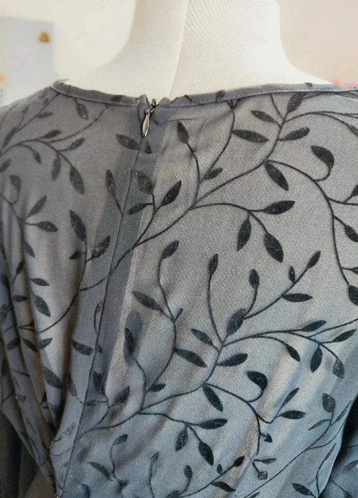 Magnifique robe noir neuve taille 40 - photo numéro 7