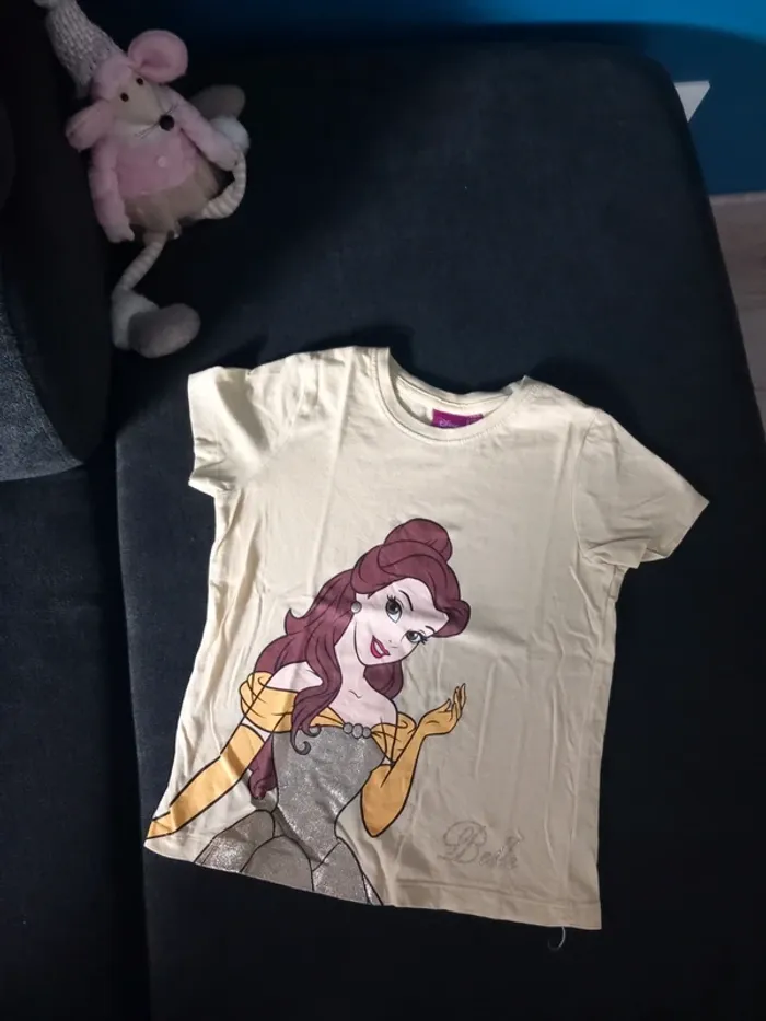 T shirt 4-5 ans disney Belle