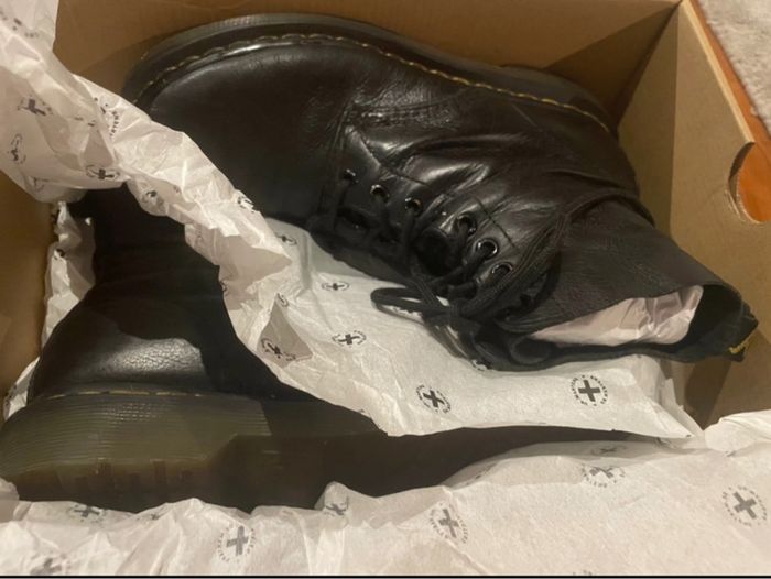 Dr Martins noir Taille 39 - photo numéro 4