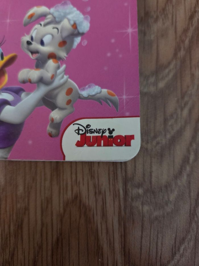 Livre Disney Junior : 7 Histoires pour la Semaine de Minnie et ses Amis (Hachette Jeunesse - photo numéro 3