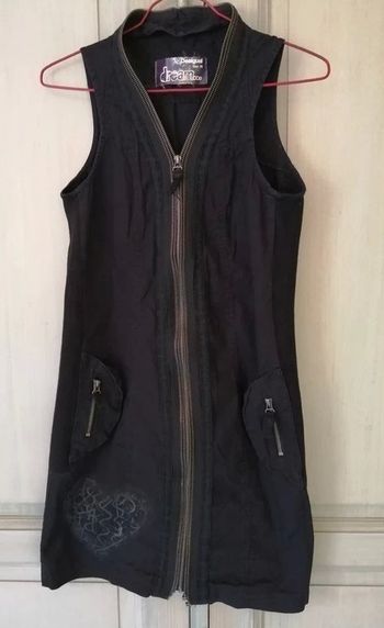 robe noire zippée devant Desigual taille 38 en très bon état
