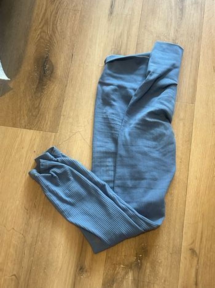 Legging côtelé sans couture Stradivarius - photo numéro 3