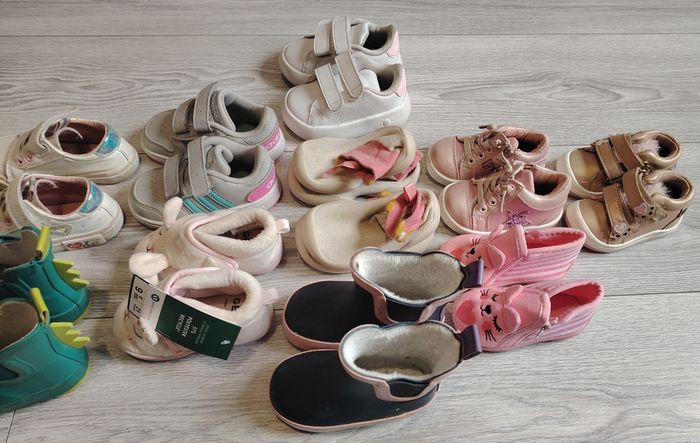 Lot Chaussures / Chaussons - photo numéro 2