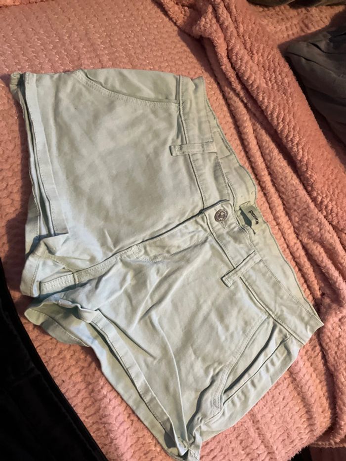 Shorts taille M - photo numéro 2