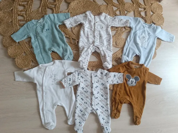 Lot vêtements 1 mois garçon - photo numéro 8