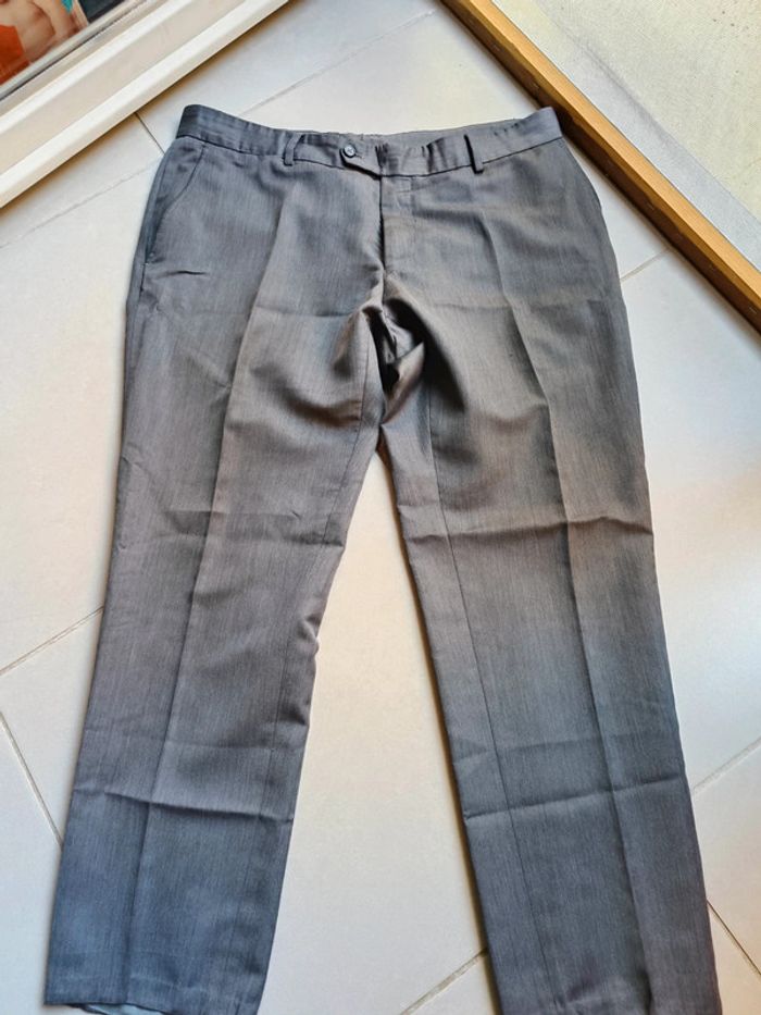 Pantalon de costume taille 48