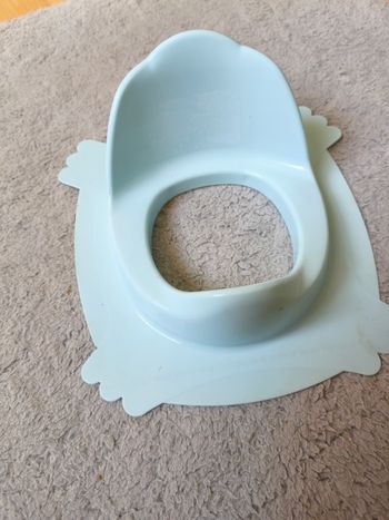 Un réducteur de toilette enfant