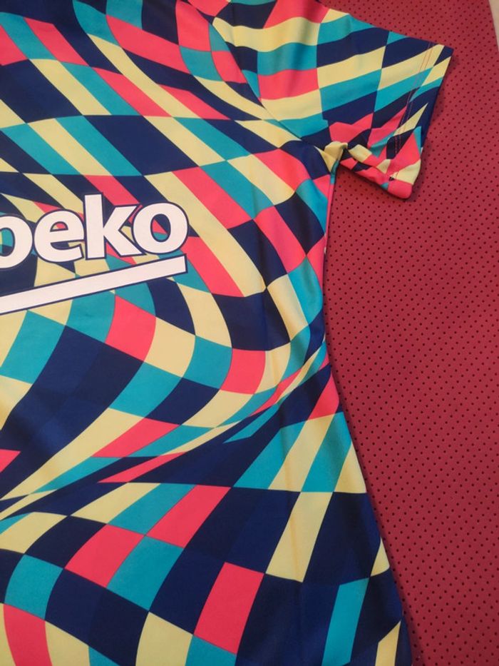 Maillot de foot FC Barcelone, Nike Authentique Officiel taille Femme XS, Neuf - photo numéro 13