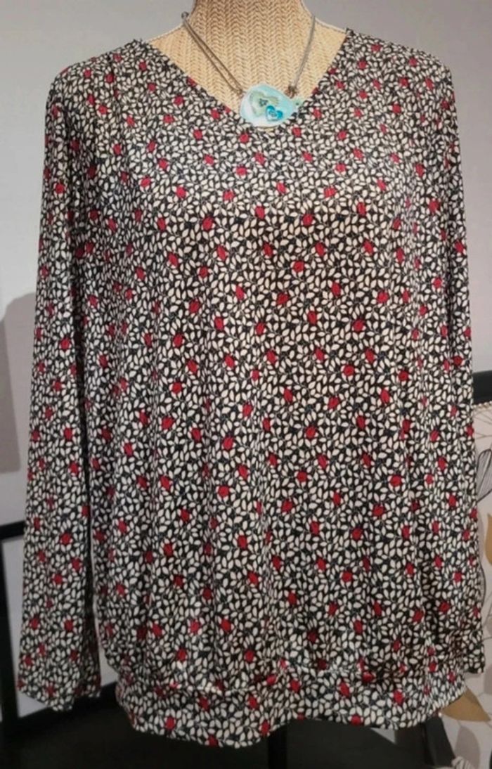 Superbe blouse légère taille4