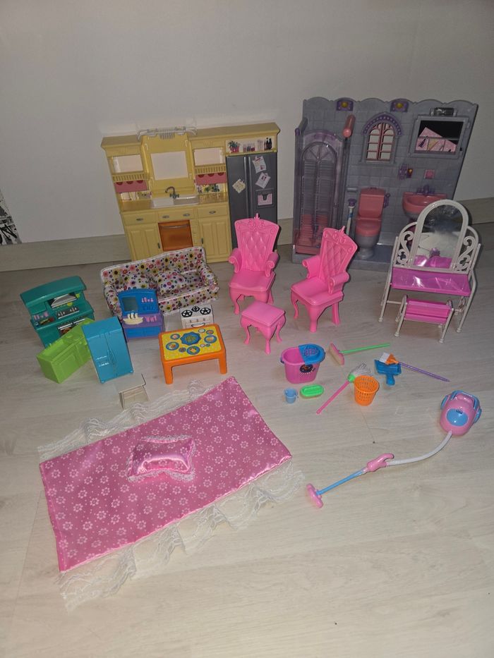 Lots mobilier barbie