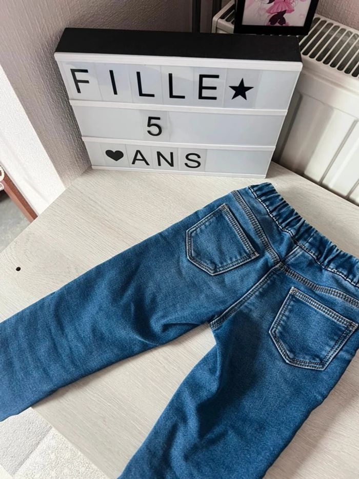 Jeans doublé chaud C&A 5 ans comme neuf - photo numéro 4