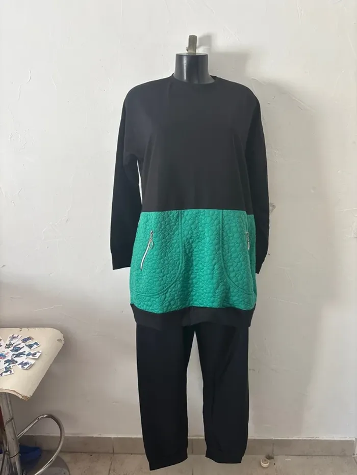 Ensemble, Femme, 735