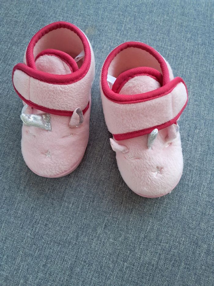 Chaussons taille 23
