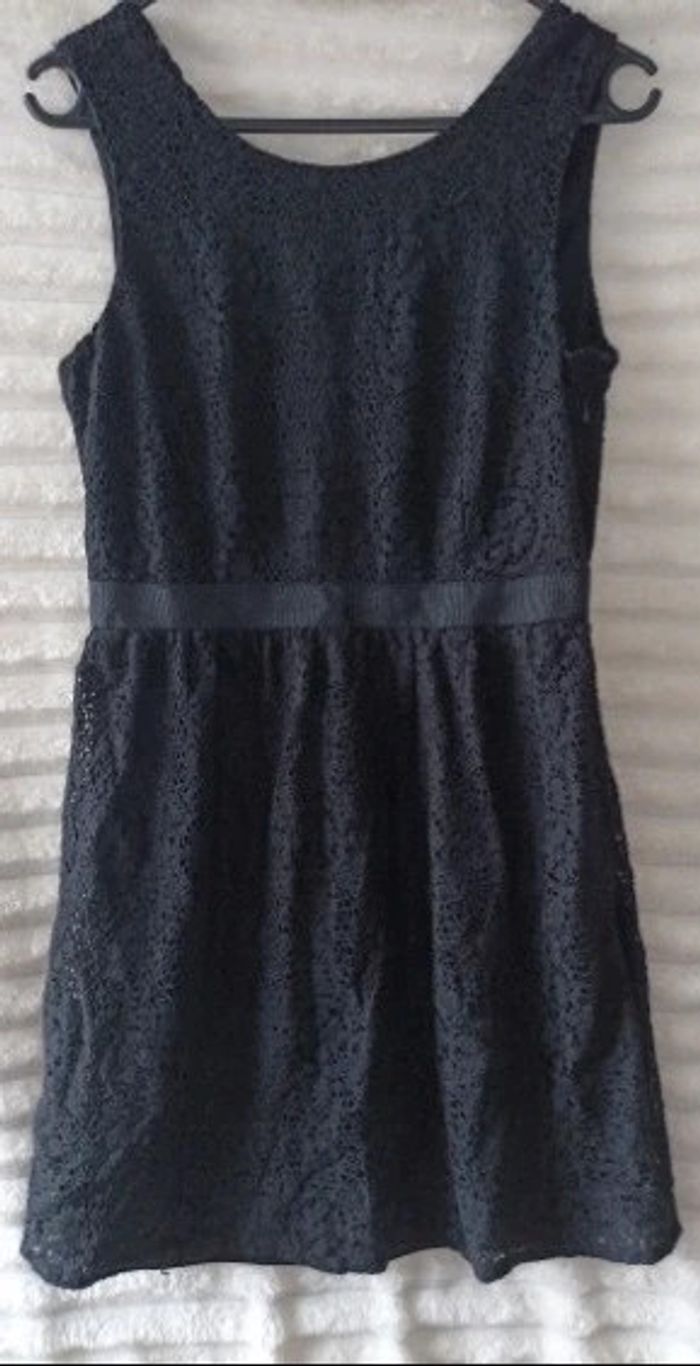 Robe noir dentelle