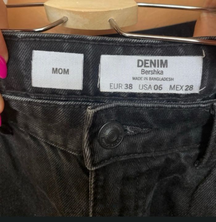 Jean mom bershka - photo numéro 3