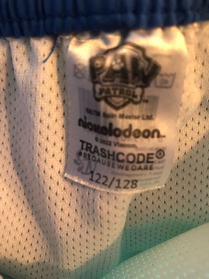 Short de bain 8 ans - photo numéro 3