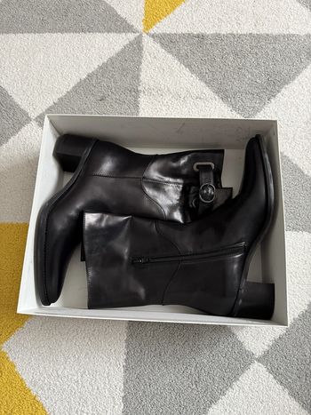 Botte mi-haute en cuir ivoire Taille 37