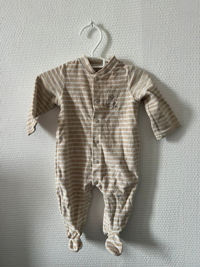 Pyjama croisée 3 mois bon état