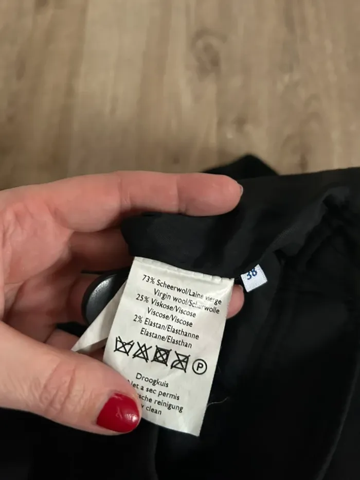 Anvers minijupe noire en laine vierge, femme, taille 38 - photo numéro 4