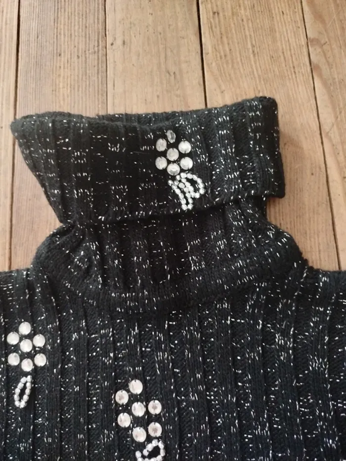 Pull avec strass - photo numéro 3