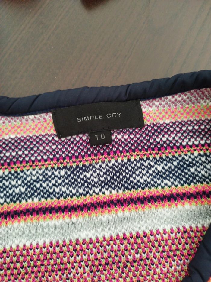 Gilet bariolé simple city taille unique très bon état - photo numéro 2