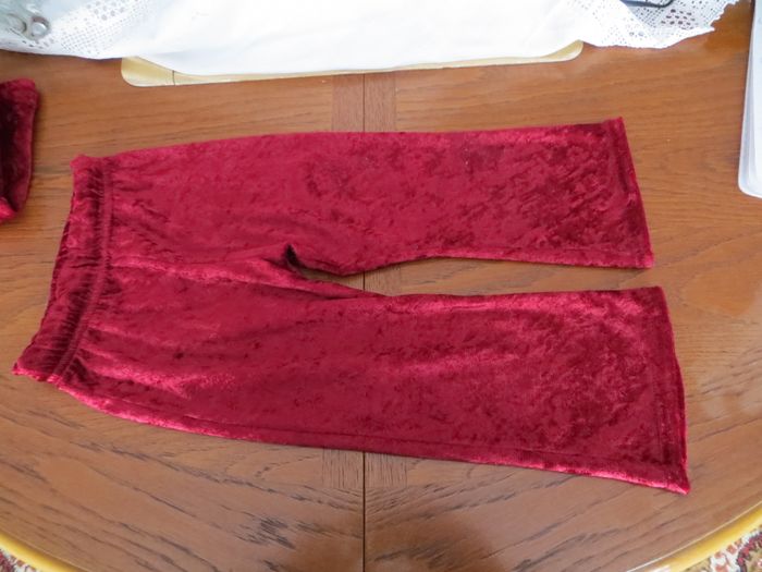 ensemble velours rouge - photo numéro 3