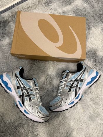 Asics Kayano 14 Bleu taille 43,5