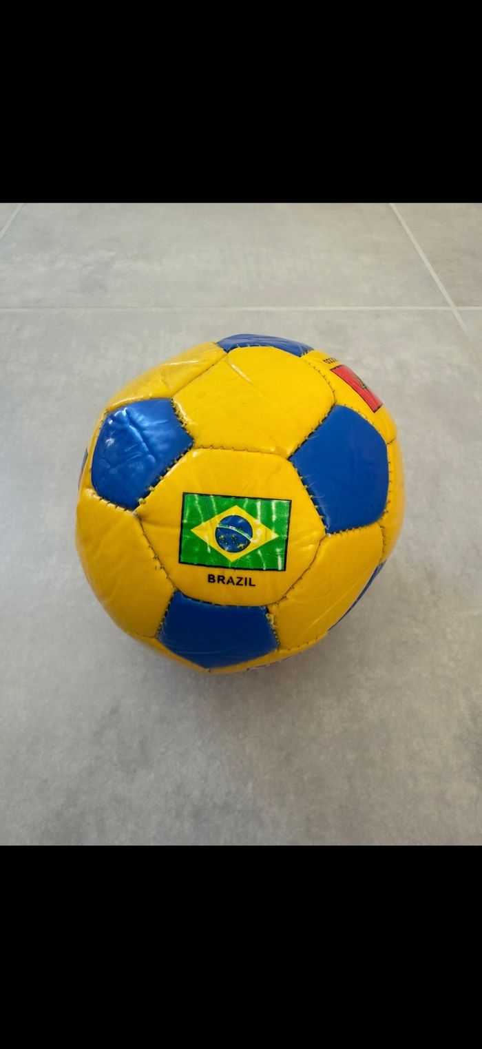 Ballon de foot - photo numéro 3