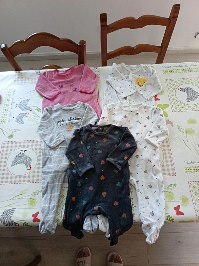 Lot de 5 pyjamas hiver 9 mois