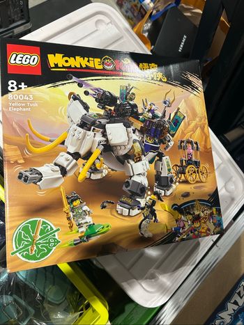 LEGO 80043 Yellow Tusk Elephant