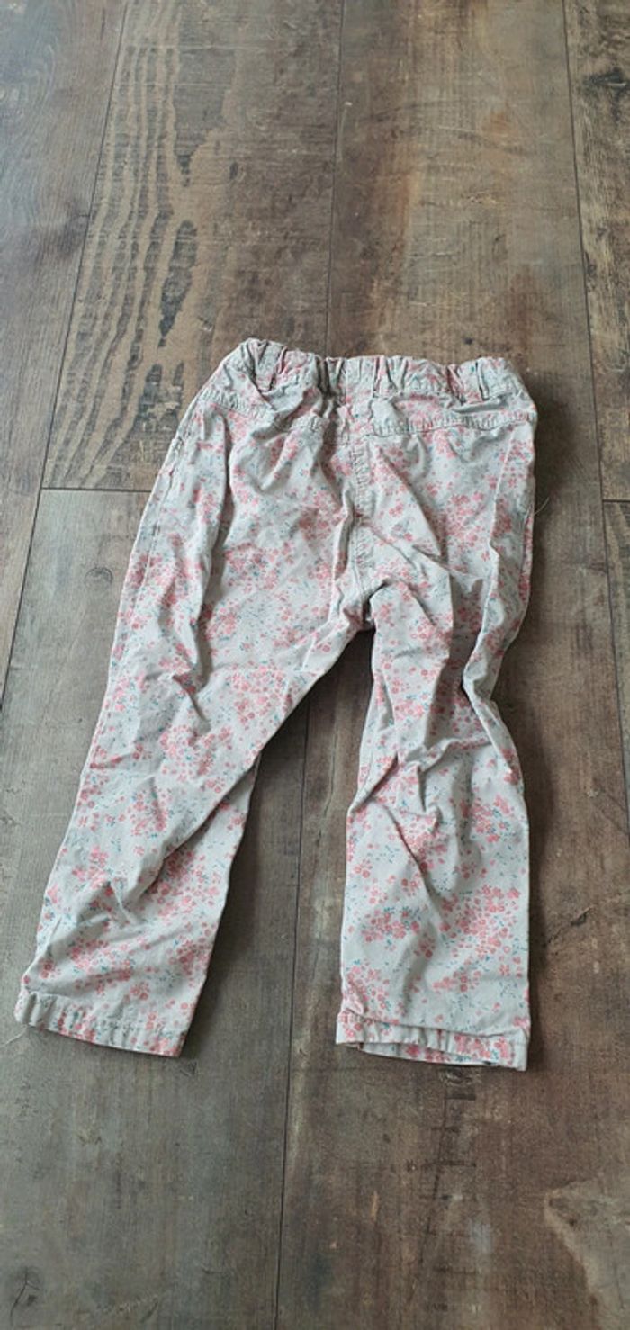 Pantalon tao 24 mois en très bon état - photo numéro 4