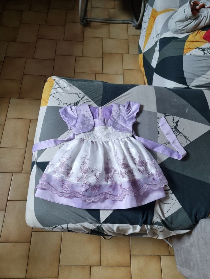 Robe pour petite filles en 1 an (80) - photo numéro 1