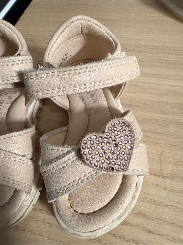 Chaussures pour bébé fille - photo numéro 2