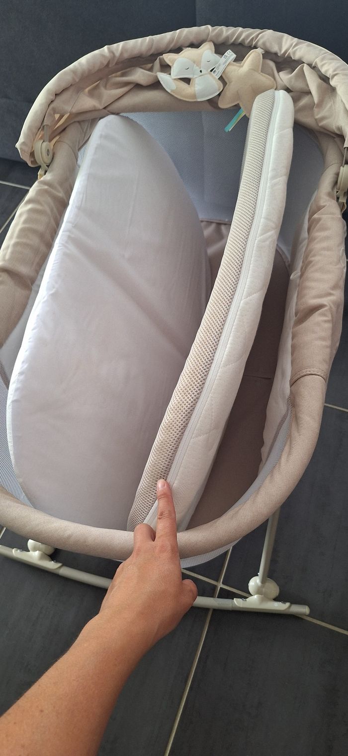 Berceau pliant de chez Bébé9 - photo numéro 6