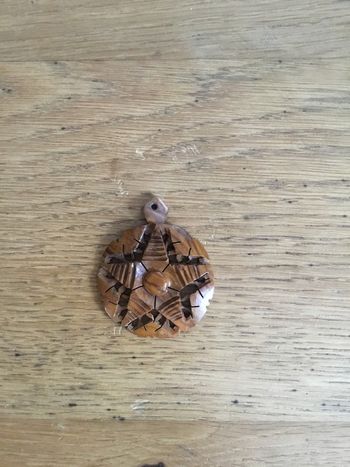 Pendentif en bois d Olivier