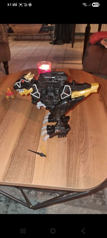 Power rangers Dino charge t rex