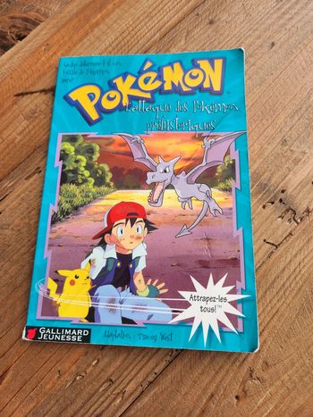 Livre Pokemon l'attaque des pokemon préhistoriques gallimard jeunesse en bon état un peu ecorgné