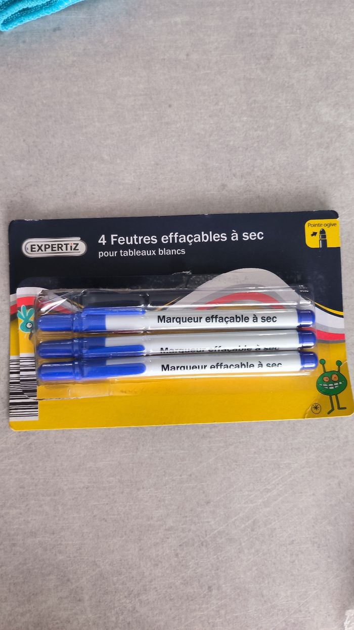 Affaires scolaires 1 et 2 euros - photo numéro 7