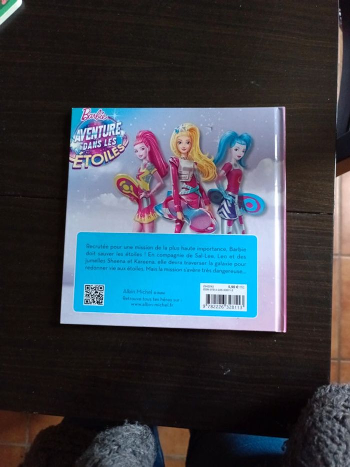 Livre Barbie aventure dans les étoiles - photo numéro 2