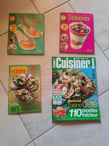 Livres verrines et petites cuillères