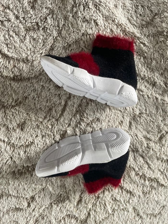 Chaussure chaussons bébé neuf souple - photo numéro 2