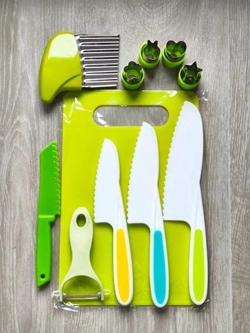 Ensemble de cuisine 8 pièces pour enfant neuf