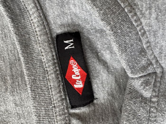 T Shirt Lee Cooper gris à motifs noirs et blancs Lee Cooper - photo numéro 5