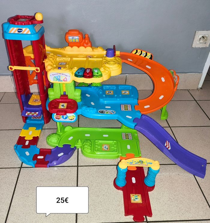 Maxi garage tut tut bolide