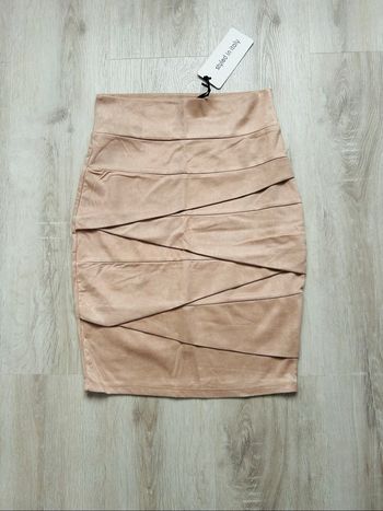 Jupe effet daim taille S 36 styled in Italy