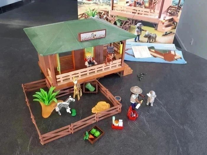 35 € 🐘 playmobil 6936 - centre de soins pour animaux de la savane 🌿 - photo numéro 2