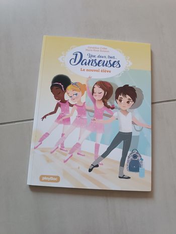 Une deux trois danseuses, le nouvel élève