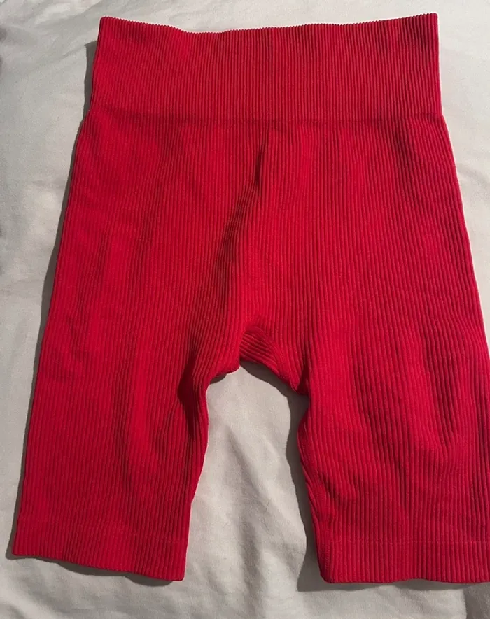 Lot de 2 shorts rouge et rose taille S - photo numéro 6