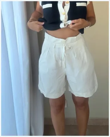 Short taille haute en soie blanc parfait état